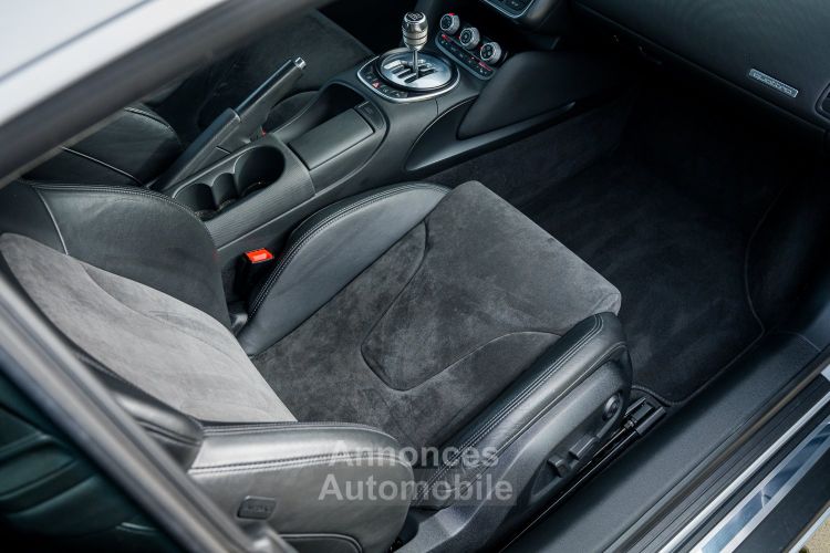 Audi R8 V8 4.2 FSI Quattro | Boite Méca | 21.400kms Certifiés - <small></small> 92.500 € <small>TTC</small> - #36