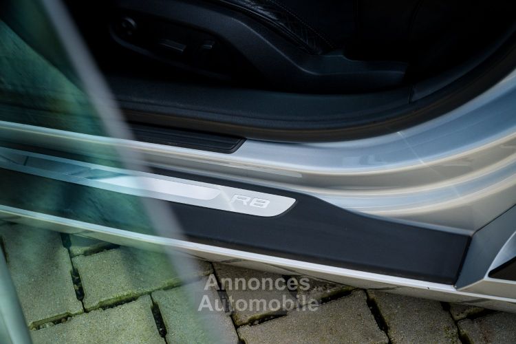Audi R8 V8 4.2 FSI Quattro | Boite Méca | 21.400kms Certifiés - <small></small> 92.500 € <small>TTC</small> - #40