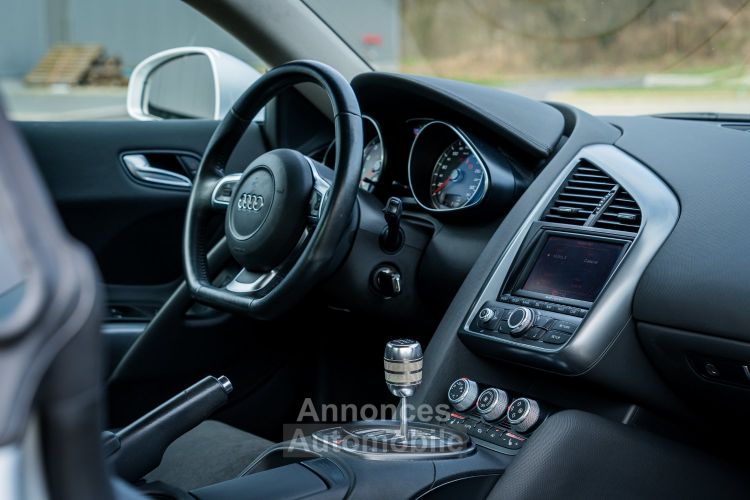 Audi R8 V8 4.2 FSI Quattro | Boite Méca | 21.400kms Certifiés - <small></small> 92.500 € <small>TTC</small> - #43