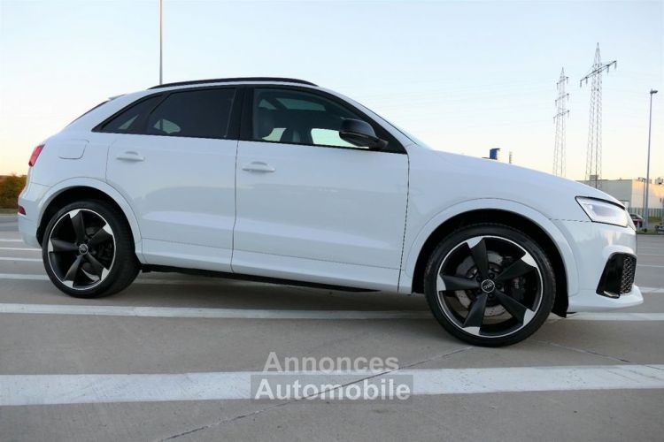 Audi RS Q3 2.5 TFSI S-Tronic Quattro / TOIT PANO – BOSE - CAMERA – ATTELAGE – 1ère Main - Garantie 12 Mois - <small></small> 47.490 € <small>TTC</small> - #4