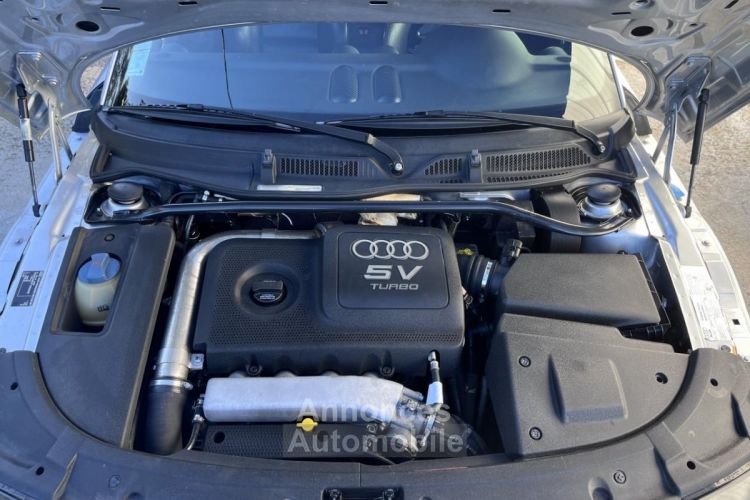 Audi TT Coupé Quattro 1.8i Tbo - 225  COUPE . - <small></small> 10.990 € <small>TTC</small> - #18