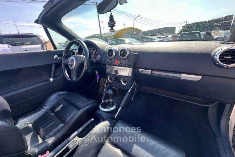 Audi TT Roadster 1.8 T 180CH TIPTRONIC - <small></small> 7.999 € <small>TTC</small> - #17