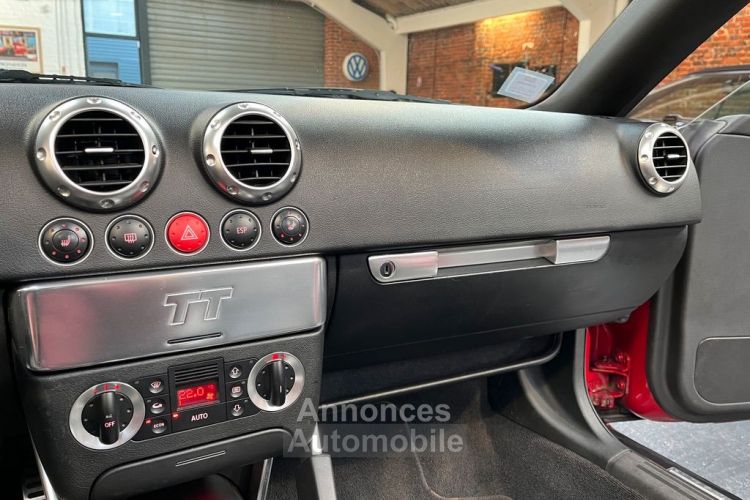 Audi TT Roadster 1.8 Turbo 180 ch Rouge Amulette Sièges chauffants Historique d’entretien État remarquable - <small></small> 10.980 € <small>TTC</small> - #9