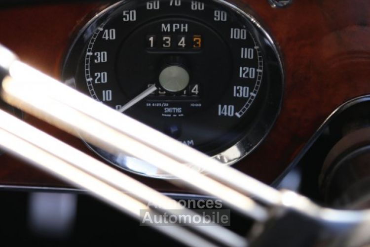 Austin Healey 3000 MKIII BJ8 3.0L inline 6 producing 148 bhp - <small></small> 65.500 € <small>TTC</small> - #25