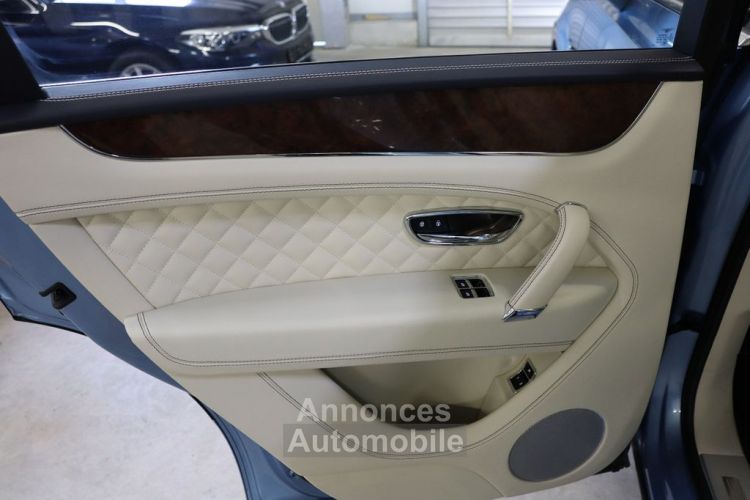 Bentley Bentayga 6.0 W12 608 ch 4WD First Edition ACC TOP 360° 1èreM Sièges AV,AR chauffants électriques , AV massants , Chauffants , Garantie 12 mois - <small></small> 145.590 € <small></small> - #12