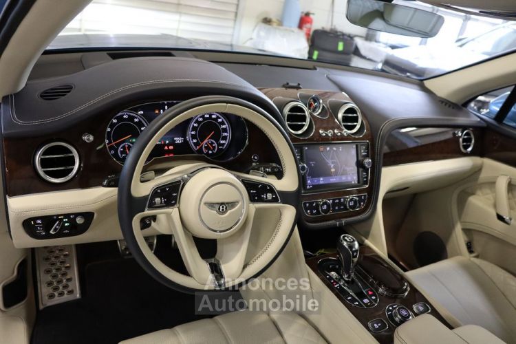 Bentley Bentayga 6.0 W12 608 ch 4WD First Edition ACC TOP 360° 1èreM Sièges AV,AR chauffants électriques , AV massants , Chauffants , Garantie 12 mois - <small></small> 145.590 € <small></small> - #17