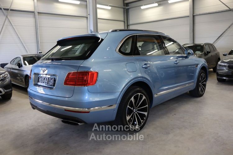 Bentley Bentayga 6.0 W12 608 ch 4WD First Edition ACC TOP 360° 1èreM Sièges AV,AR chauffants électriques , AV massants , Chauffants , Garantie 12 mois - <small></small> 145.590 € <small></small> - #18