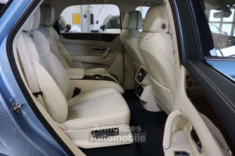 Bentley Bentayga 6.0 W12 608 ch 4WD First Edition ACC TOP 360° 1èreM Sièges AV,AR chauffants électriques , AV massants , Chauffants , Garantie 12 mois - <small></small> 145.590 € <small></small> - #23