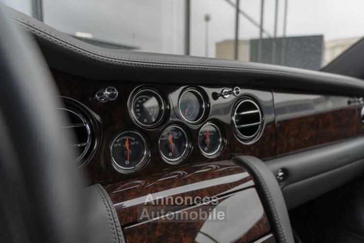 Bentley Brooklands FlyingB Mascot Mulliner SportPack Walnut RearView - <small></small> 149.900 € <small>TTC</small> - #20