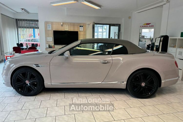 Bentley Continental GTC 4.0 V8 507 ch 4WD*ACC*Softclose* JA20* Facelift* Caméra 360° * Sièges chauffants et massants * Garantie 12 mois Prémium - <small></small> 109.990 € <small>TTC</small> - #3