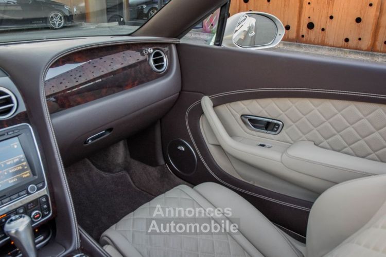 Bentley Continental GTC 4.0 V8 S 528 Ch 4WD*ACC *JA20* 1èreM* MULLINER*MASSAGE* Sièges Chauffants Massants Ventilés * Garantie 12 Mois Prémium - <small></small> 145.590 € <small>TTC</small> - #17