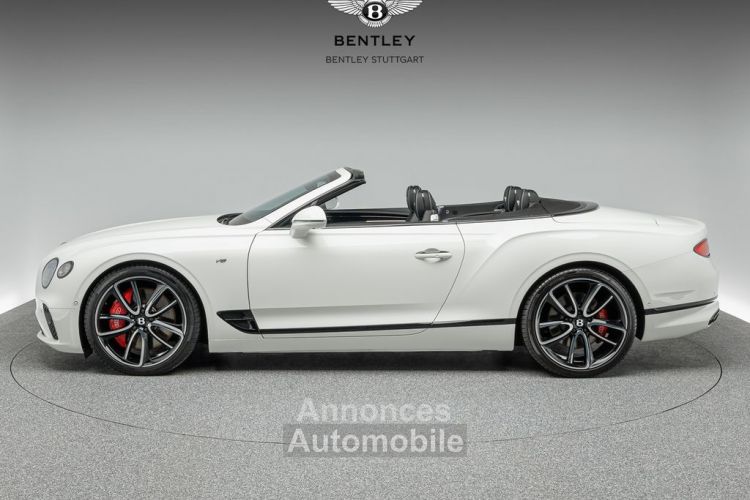 Bentley Continental GTC V8 4.0 S 549 BLACKLINE Mulliner B&O 1èreM Entretien Certified by Bentley, Blanc Glacier Sièges Massants Et Ventilés Garantie 12 Mois Prémium - <small></small> 224.990 € <small></small> - #7