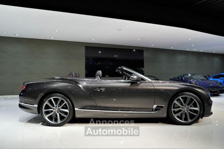 Bentley Continental GTC V8 4.0 S 549 MULLINER B&O Caméra Entretien Bentley Gris Métallisé Sièges Massants Et Ventilés Garantie 12 Mois Prémium - <small></small> 201.990 € <small>TTC</small> - #19