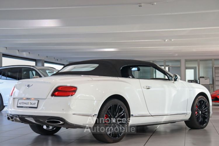 Bentley Continental GTC W12 6.0 635 Speed Mulliner/ACC/ CarbonKit/TV / Caméra / Garantie 12 mois Prémium - <small></small> 118.890 € <small>TTC</small> - #3