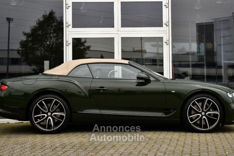 Bentley Continental GTC W12 First Edition 635ch Affichage tête haute Vision nocturne Garantie - <small></small> 222.000 € <small>TTC</small> - #7