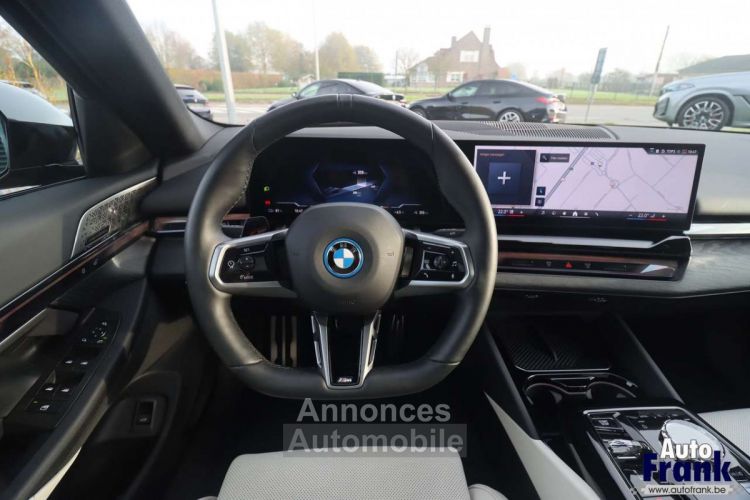 BMW i5 40- M-SPORT TREKHK PANO B&W DRIV PRO 20 - <small></small> 67.950 € <small>TTC</small> - #31