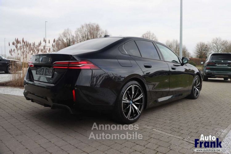 BMW i5 40 M-SPORT PANO 360CAM DRIV+PARK PRO H&K - <small></small> 64.950 € <small>TTC</small> - #7