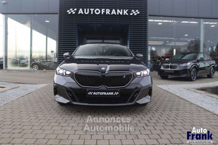 BMW i5 40 M-SPORT PANO 360CAM TREKHK COMFRTZETL - <small></small> 79.950 € <small>TTC</small> - #2