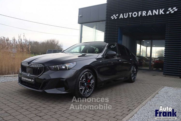 BMW i5 40 M-SPORT PANO 360CAM TREKHK COMFRTZETL - <small></small> 79.950 € <small>TTC</small> - #3