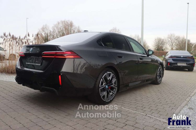 BMW i5 40 M-SPORT PANO 360CAM TREKHK COMFRTZETL - <small></small> 79.950 € <small>TTC</small> - #7