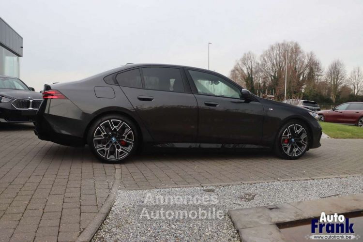 BMW i5 40 M-SPORT PANO 360CAM TREKHK COMFRTZETL - <small></small> 79.950 € <small>TTC</small> - #8