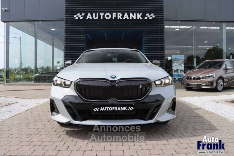 BMW i5 40 M-SPORT-PRO TREKHK DRIV+PARK PRO CARBON - <small></small> 71.950 € <small>TTC</small> - #2