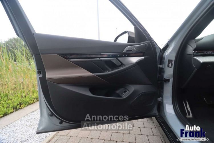 BMW i5 40 M-SPORT-PRO TREKHK DRIV+PARK PRO CARBON - <small></small> 71.950 € <small>TTC</small> - #23