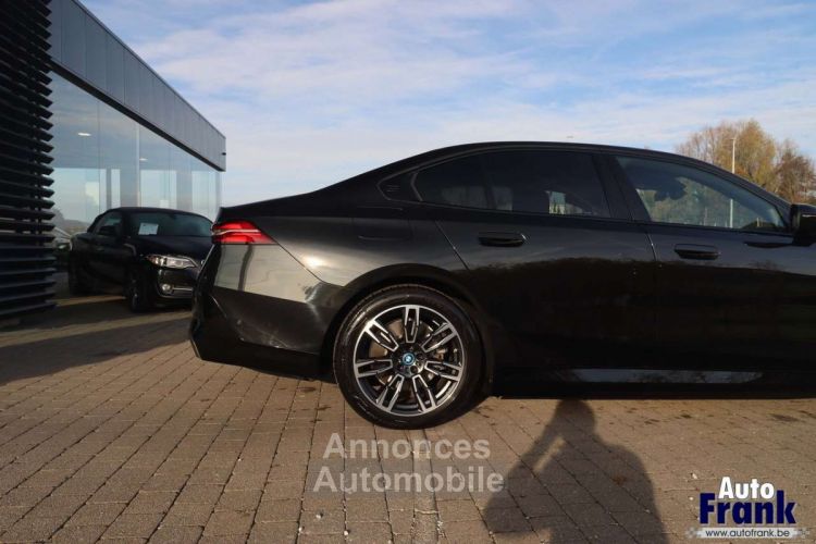 BMW i5 40 M-SPORT TREKHK H&K CAM STUURVRW 19 - <small></small> 61.950 € <small>TTC</small> - #47