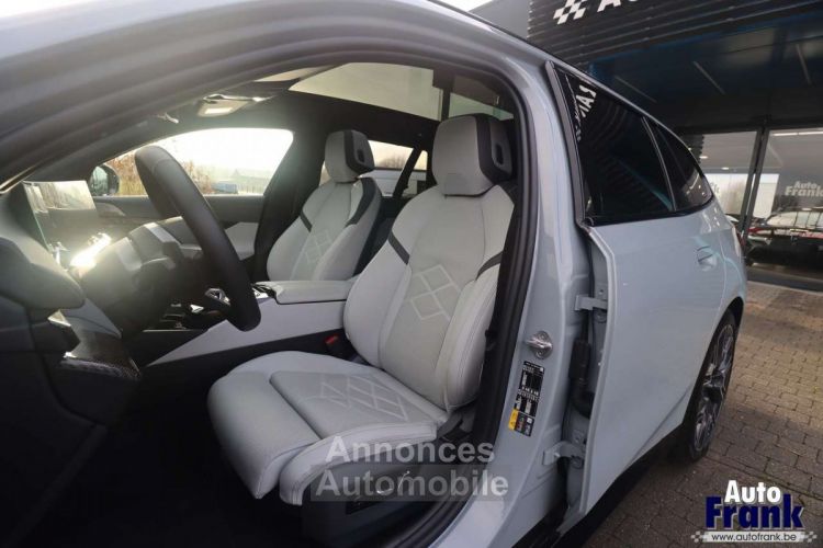 BMW i5 40 TOUR M-SPORT PANO SUSP PRO 360CAM B&W - <small></small> 72.950 € <small>TTC</small> - #18