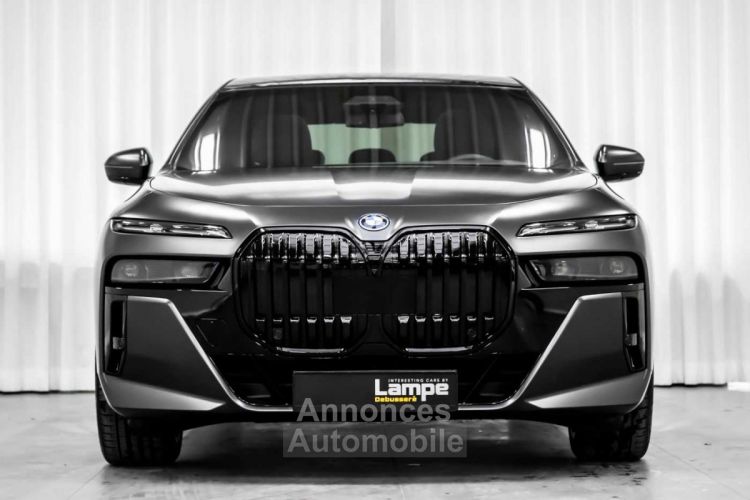 BMW i7 xDrive60 M Sport Massage Bowers SkyLounge ACC HUD - <small></small> 114.990 € <small>TTC</small> - #2