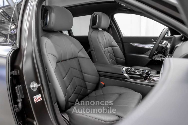 BMW i7 xDrive60 M Sport Massage Bowers SkyLounge ACC HUD - <small></small> 114.990 € <small>TTC</small> - #15