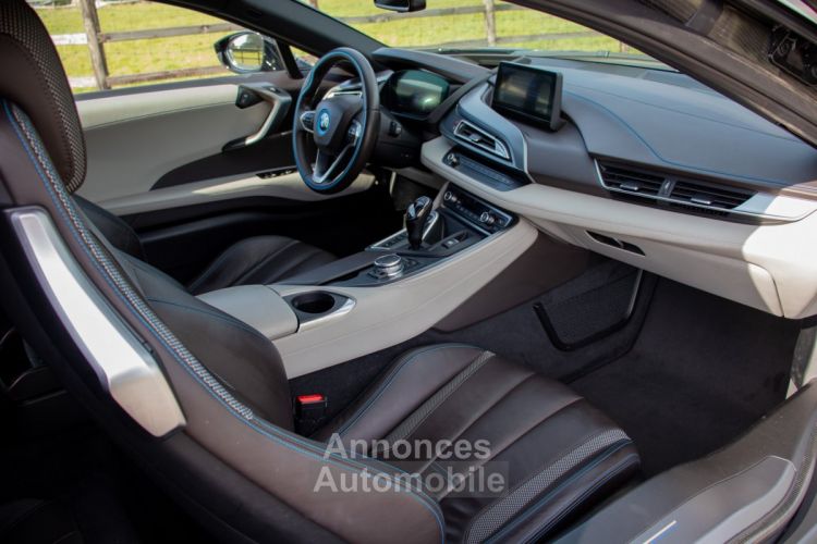 BMW i8 Coupé Plug-in Hybride - HISTORIEK - VLEUGELDEUREN - CAMERA - 360° - SFEERVERLICHTING - <small></small> 54.999 € <small>TTC</small> - #21