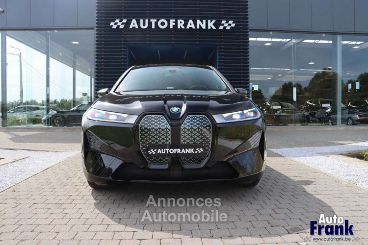 BMW iX 40 M-SPORT PANO TREKHK INCL WINTERSET - <small></small> 63.950 € <small>TTC</small> - #2