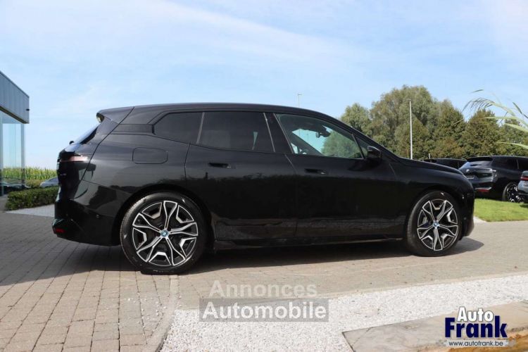 BMW iX 40 M-SPORT PANO TREKHK INCL WINTERSET - <small></small> 63.950 € <small>TTC</small> - #8