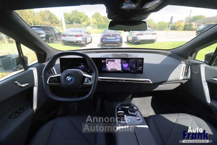 BMW iX 40 M-SPORT PANO TREKHK INCL WINTERSET - <small></small> 63.950 € <small>TTC</small> - #26