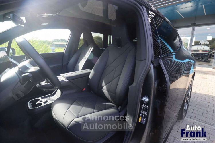 BMW iX 40 M-SPORT PANO TREKHK INCL WINTERSET - <small></small> 63.950 € <small>TTC</small> - #20