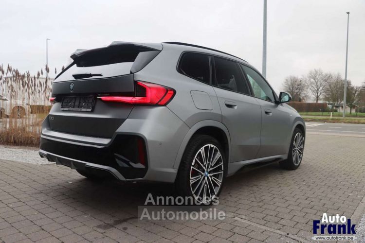 BMW iX1 20 M-SPORT PANO TREKHK 360CAM HUD FULL - <small></small> 54.950 € <small>TTC</small> - #7