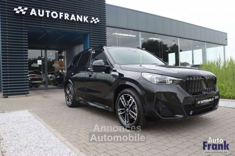 BMW iX1 30 4X4 M-SPORT PANO MEMO 360CAM HUD - <small></small> 54.950 € <small>TTC</small> - #1