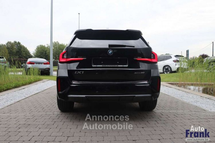 BMW iX1 30 4X4 M-SPORT PANO MEMO 360CAM HUD - <small></small> 54.950 € <small>TTC</small> - #6