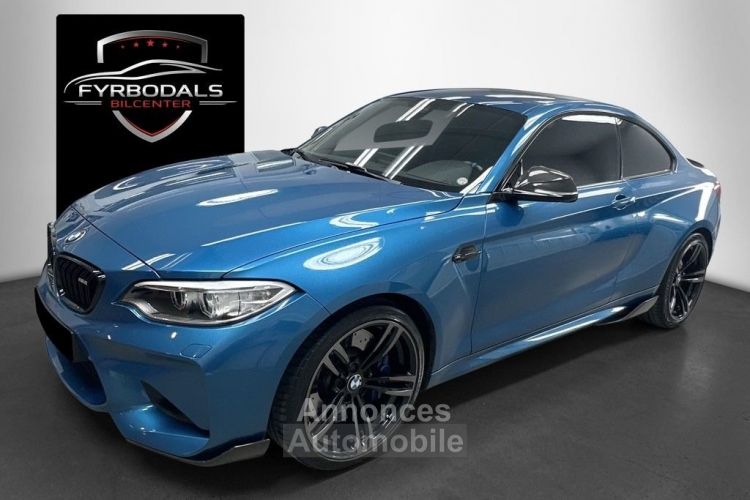 BMW M2 BMW M2 DKG 370 LONG BEACH BLUE METALLIC AKRAPOVIC CARBON M-PERFORMANCE HK GD GPS HK Garantie 12 Mois - <small></small> 44.990 € <small>TTC</small> - #1