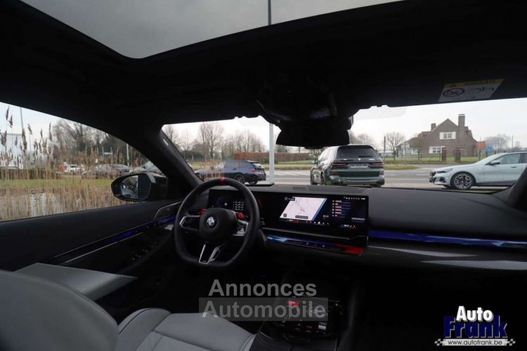 BMW M5 TOURING 360CAM PANO CARBON DRIV PRO B&W - <small></small> 164.950 € <small>TTC</small> - #30