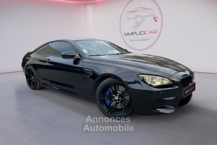 BMW M6 COUPE F13 M DKG/SUIVI COMPLET/FULL OPTIONS/FULL BLACK/PACK CARBONE INTERIEUR/GARANTIE - <small></small> 47.500 € <small>TTC</small> - #1