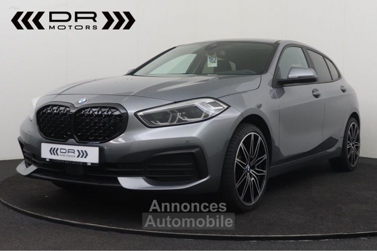 BMW Série 1 116 dA ADVANTAGE BUSINESS - NAVI DAB MIRROR LINK LEDER LIVE COCKPIT PLUS 17.700km!!! - <small></small> 28.495 € <small>TTC</small> - #1