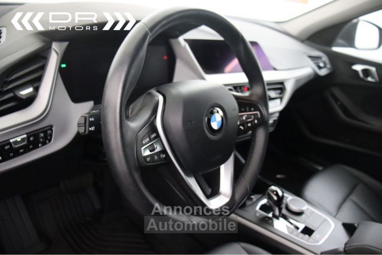 BMW Série 1 116 dA ADVANTAGE BUSINESS - NAVI DAB MIRROR LINK LEDER LIVE COCKPIT PLUS 17.700km!!! - <small></small> 28.495 € <small>TTC</small> - #32