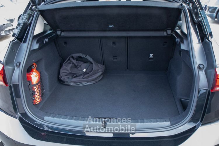BMW Série 2 Active Tourer 225e X-Drive Plug-in Hybride - APPLE CARPLAY - PARKEERASSISTENT - AIRCO - CRUISECONTROL - EURO 6 - <small></small> 36.999 € <small>TTC</small> - #39
