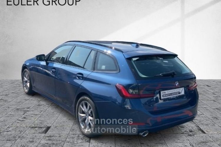 BMW Série 3 318 iA Touring 17 LC Widescreen - <small></small> 33.475 € <small>TTC</small> - #4