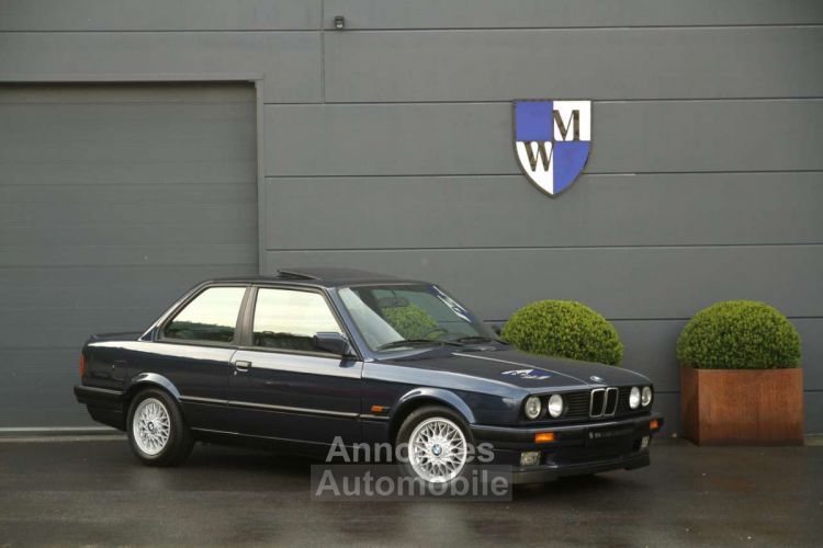 BMW Série 3 318 is 318is Sport seats Sunroof LSD - <small></small> 18.900 € <small>TTC</small> - #1