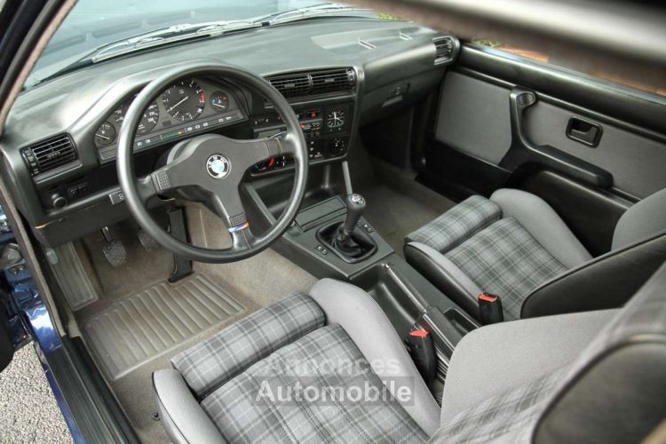 BMW Série 3 318 is 318is Sport seats Sunroof LSD - <small></small> 18.900 € <small>TTC</small> - #14