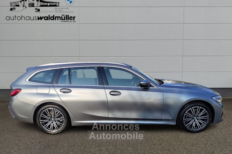 BMW Série 3 318i Touring M Sport SONDERLACKIERUNG  - <small></small> 32.909 € <small>TTC</small> - #4