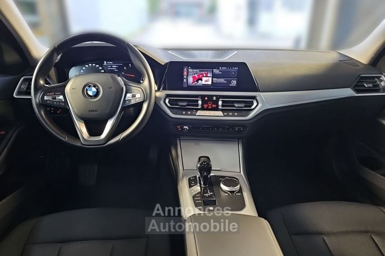 BMW Série 3 318i Touring Panoramadach PDC DAB - <small></small> 25.990 € <small>TTC</small> - #10